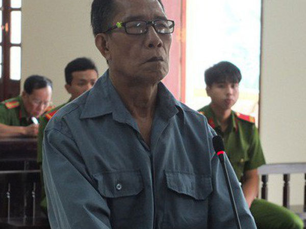 Ghen tuông, lấy chày đâm tiêu đánh chết vợ cũ