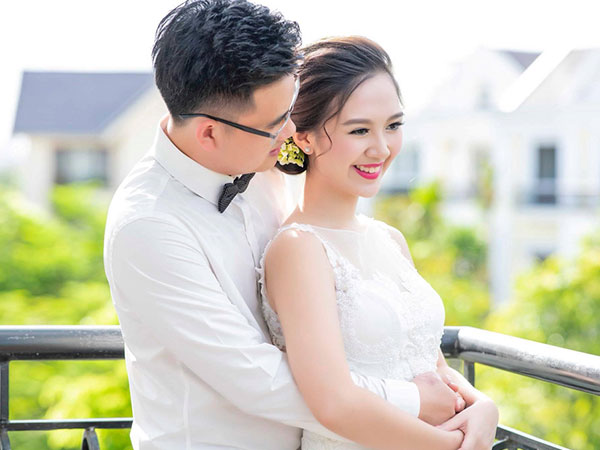 Hot girl 'Bánh đúc có xương' Hà Anh lấy chồng ở tuổi 21