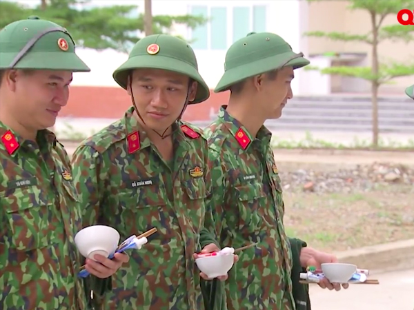 Sao Nhập Ngũ mùa 6: Mr Cần Trô khiến cả trung đội cười nghiêng ngả vì cuộn giấy vệ sinh