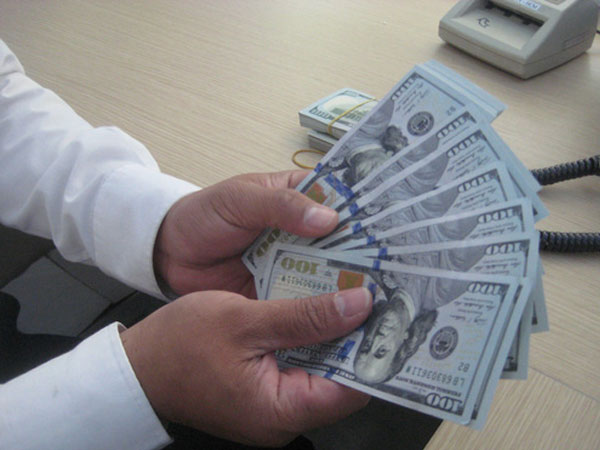 Tỉ giá USD/VNĐ bất ngờ tăng trở lại