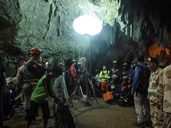 Lượng oxy trong hang Tham Luang đang giảm 15%