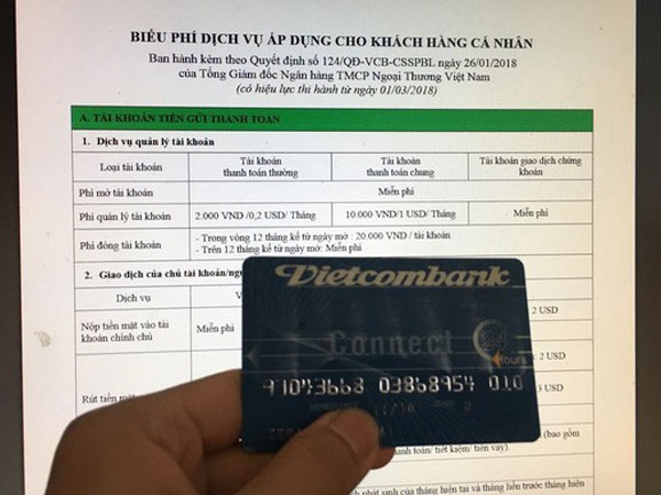 Vietcombank lại tăng phí rút tiền ATM từ 15-7