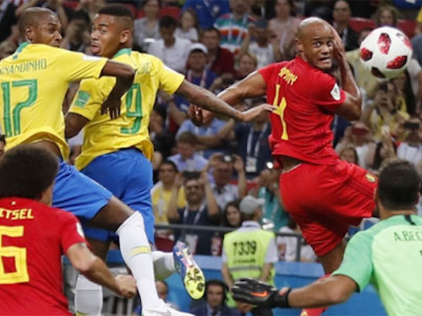 Cầu thủ Brazil bị dọa giết vì bàn phản lưới trong trận thua Bỉ