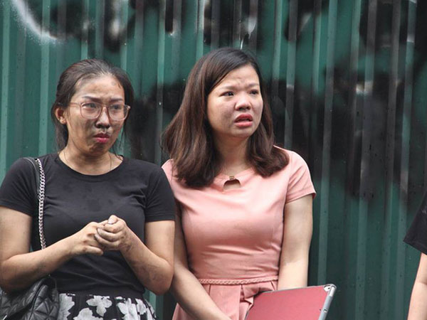 Hà Nội: Trụ sở công ty bốc cháy, hàng chục nhân viên khóc thét, nháo nhào tháo chạy