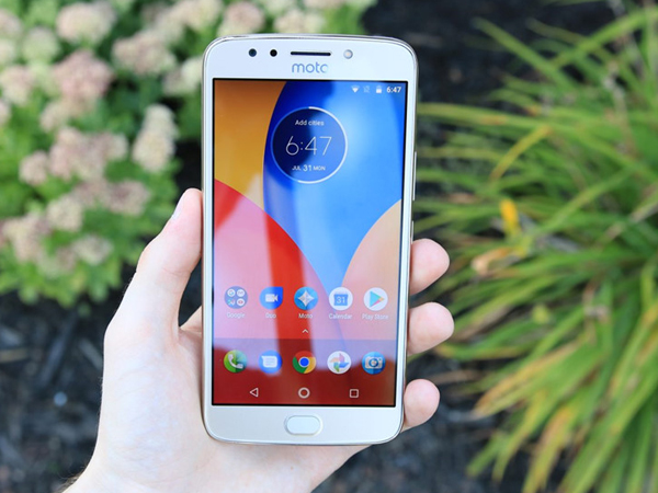 Loạt smartphone tầm trung pin 'trâu' nhất đang bán tại Việt Nam