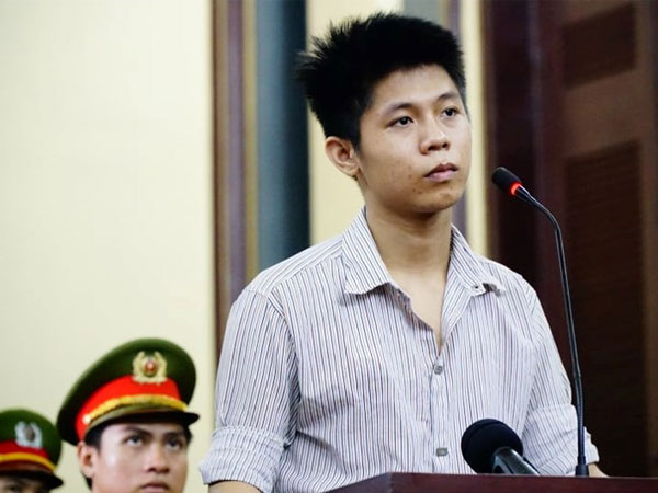 Lời khai lạnh lùng tại tòa của hung thủ thảm sát 5 người