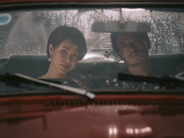 Sau 8 tháng ra mắt album, Uyên Linh tung teaser 'nhá hàng' MV mới đẹp lung linh