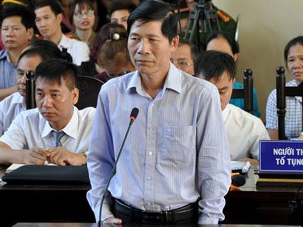 Vì sao phó giám đốc Bệnh viện Hoà Bình bị khởi tố trong vụ án bác sĩ Lương?