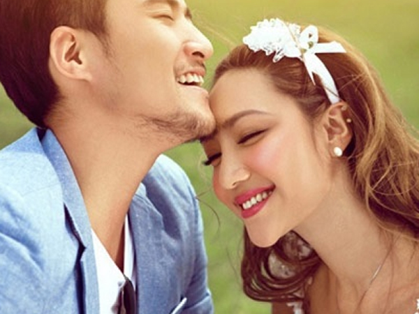Bó tay với câu trả lời của các ông chồng khi vợ đua nhau theo trào lưu phỏng vấn nhanh: Anh yêu em ở điểm gì?