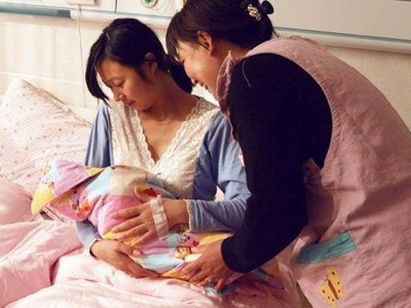 Hỏi có ai đi đẻ được mẹ chồng mang cháo gói cho ăn không, nàng dâu nhận về câu trả lời bất ngờ từ MXH