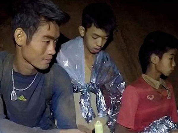 Huấn luyện viên Thái Lan có thể ra khỏi hang sau đội bóng một ngày