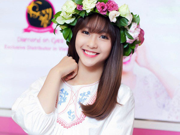 Khả Ngân: Từ hot girl đầy scandal đến nữ chính 'Hậu duệ mặt trời'