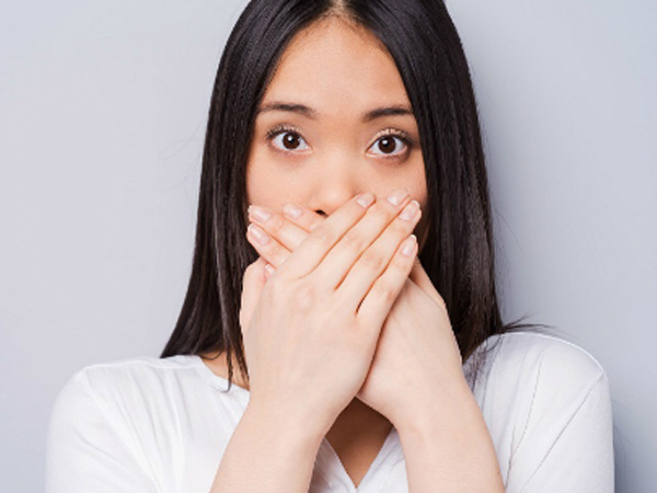 Người vợ giấu nhẹm chuyện trúng số dù thấy chồng làm việc vất vả