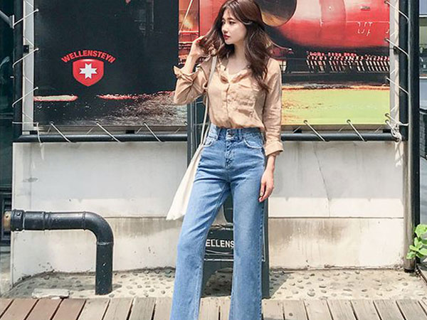Phối quần jeans ống lửng cho ngày gió mưa