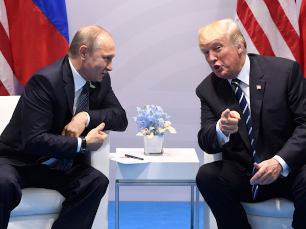 Trump mong Putin bỏ qua sự 'ngốc ngếch' của quan chức Nhà Trắng