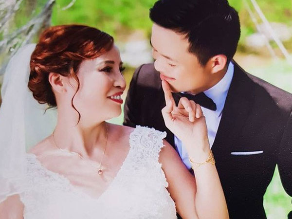 Cô dâu 61 tuổi lấy chồng 26 tuổi: 'Nữ cán bộ địa chính phường đã xin lỗi, hứa đăng chính thức lên mạng'