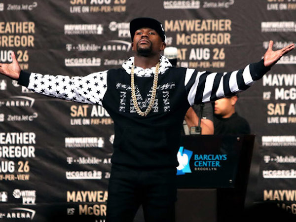 Đây mới là 'dân chơi': Hội con nhà giàu hít không nổi khói Mayweather