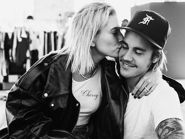 Thề thốt sẽ yêu nhau suốt đời, nhưng Justin Bieber bị phát hiện... chưa follow Instagram vợ sắp cưới
