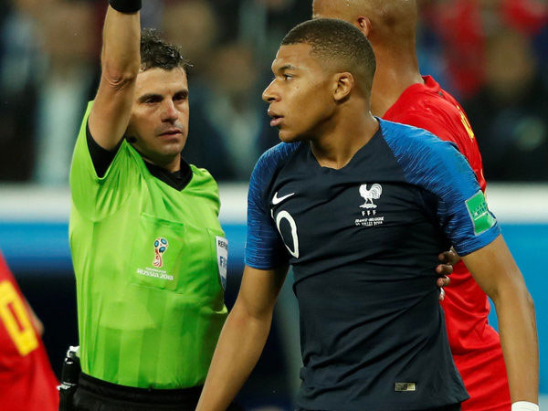 Vì sao Mbappe không bị cấm thi đấu trận chung kết?