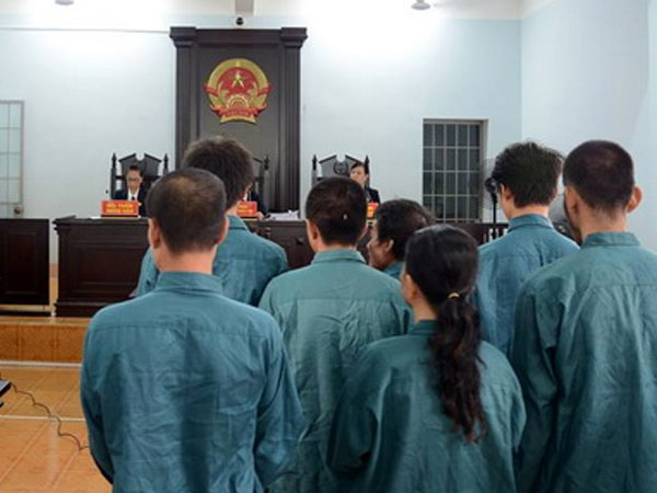 7 người gây rối trước trụ sở UBND Bình Thuận lĩnh án
