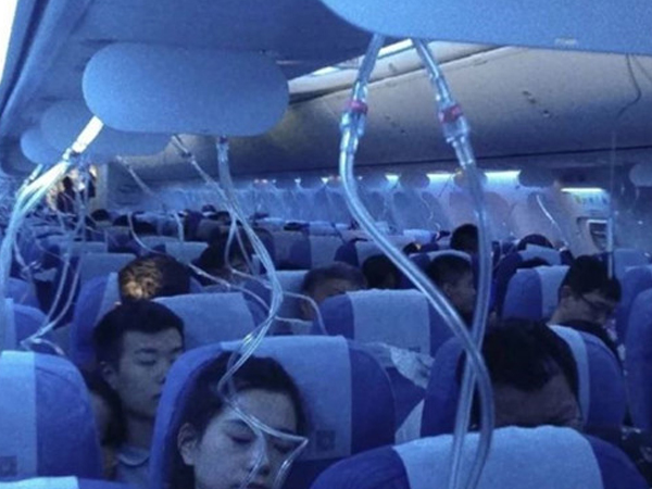 Nghi vấn phi công Air China hút thuốc lá, làm máy bay mất độ cao