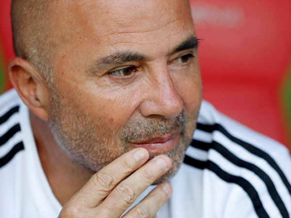Tuyển Argentina hỗn loạn: HLV Sampaoli kháng lệnh Liên đoàn