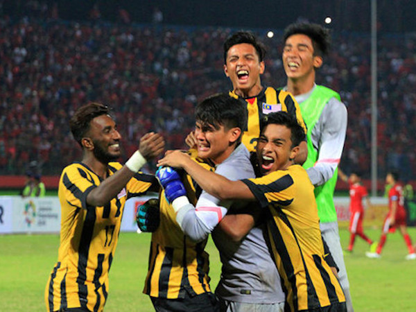Hooligan Indonesia đòi đánh U19 Malaysia tại giải Đông Nam Á