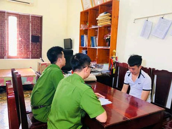 Phá 2 đường dây cá độ bóng đá giao dịch lên tới 64 tỉ đồng