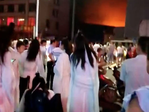 Phim mới của 'Cô Cô' Lý Nhược Đồng xảy ra hỏa hoạn khiến hai người chết