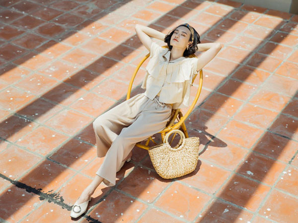 Bay bổng cùng vải đũi - xu hướng thời trang hè 2018