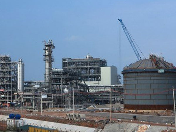 Lọc dầu Nghi Sơn đội vốn 3 tỷ USD: PetroViet Nam gặp thế khó