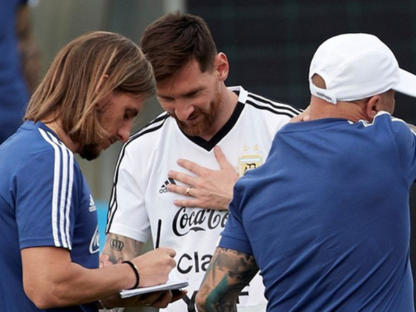 Lộ diện 2 cầu thủ Argentina bị Messi 'vùi dập' ở World Cup 2018