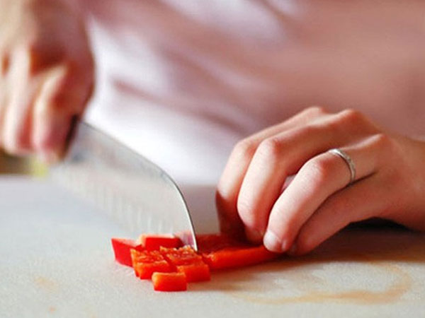 Sơ cứu khi bị bỏng ớt, hạn chế tối đa cảm giác bỏng rát và đau đớn bằng cách nào?