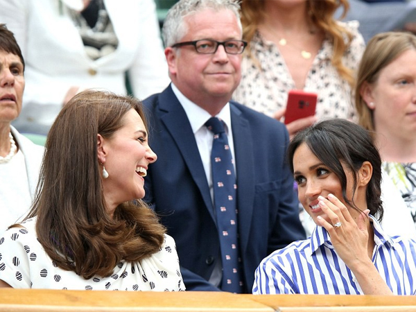 Công nương Kate và Meghan 'tâm đầu ý hợp' khi lần đầu xuất hiện cùng nhau không có chồng hộ tống