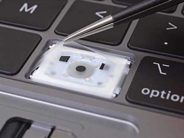 MacBook Pro 2018 có thêm lớp phủ dưới bàn phím