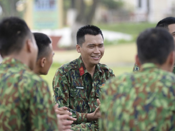 Sao Nhập Ngũ tập 2: Mr Cần Trô chật vật với thử thách nhưng vẫn không quên gây cười