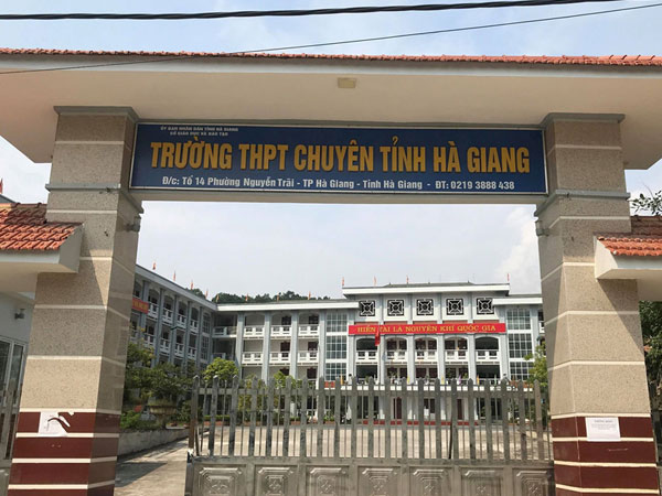 Thí sinh Hà Giang suy sụp trước điểm thi bất thường