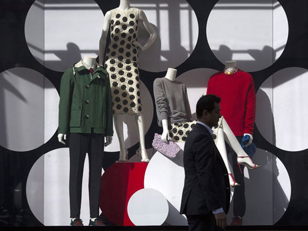 Burberry tiêu hủy 38 triệu USD quần áo trong năm 2018