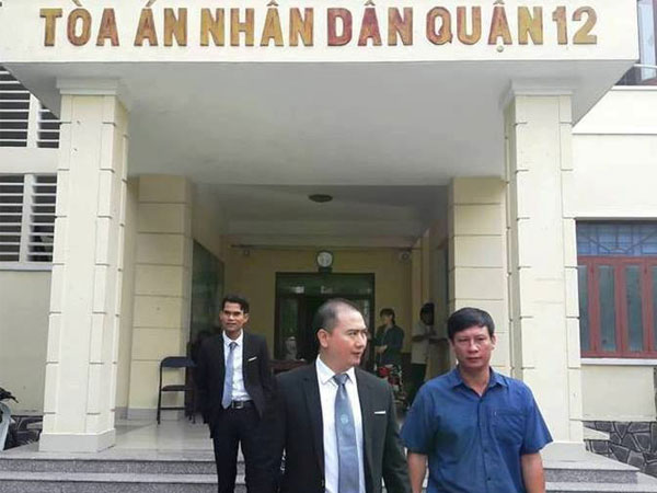 Đình chỉ điều tra vụ đá cửa xe hơi gây thiệt hại 5 triệu đồng