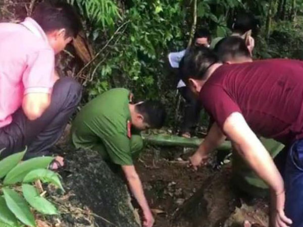 Tin đồn 3 tấn vàng trong hang đá gây mất trật tự trị an