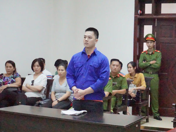 Xử phúc thẩm vụ Cao Mạnh Hùng dâm ô bé gái ở Hoàng Mai: Giữ nguyên án 2 năm tù giam