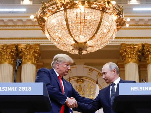 Cuộc đấu giữa Trump và Putin qua ngôn ngữ cơ thể