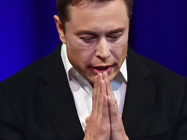 Elon Musk mất 295 triệu USD vì miệt thị thợ lặn giải cứu đội bóng Thái