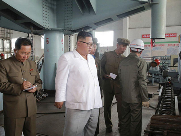 Kim Jong Un nổi giận khi đi thị sát