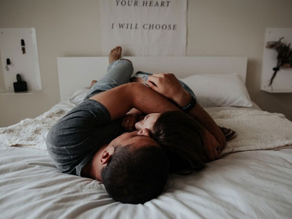 Bạn trai mới yêu chưa đầy 3 tiếng đồng hồ đã đòi hỏi phải 'chiều', dân mạng đồng lòng khuyên cô gái 'chạy ngay đi'