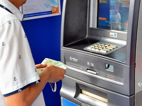 Chủ thẻ ATM mất 116 triệu đồng, DongA Bank chỉ tạm ứng 58 triệu đồng