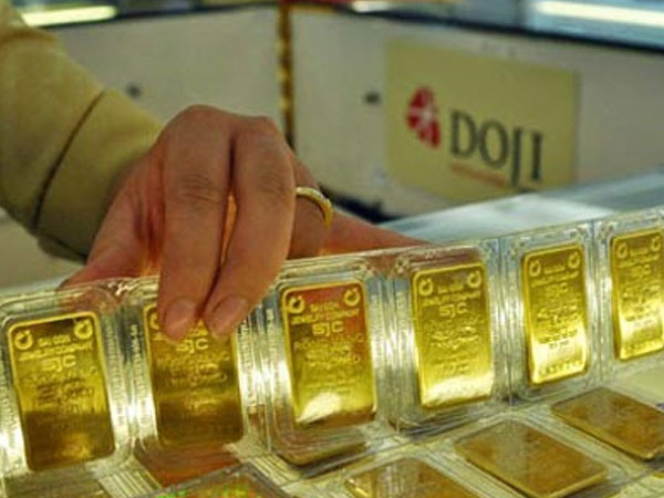 Giá vàng SJC giảm mạnh