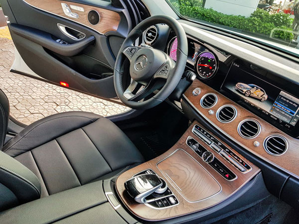 Mercedes-Benz E200 bản nâng cấp về đại lý, giá không đổi