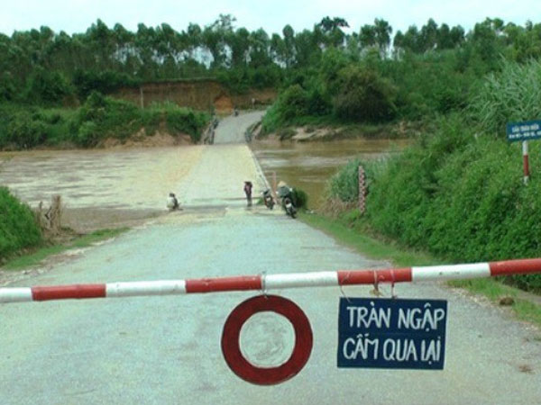 Nghệ An: Nhiều thôn bản bị cô lập do mưa lũ trước cơn bão số 3
