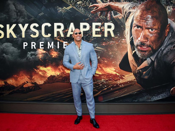 The Rock trở thành diễn viên kiếm tiền nhiều nhất lịch sử